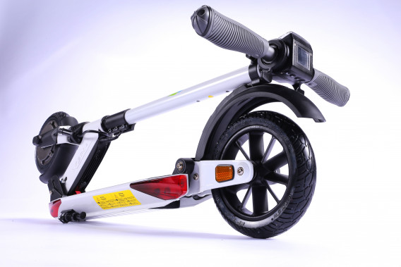 Trottinette électrique E-TWOW Booster ES 2022 - 30Kmh - Tec & Way