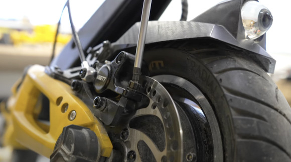 How to bleed hydraulic brakes on an electric scooter?