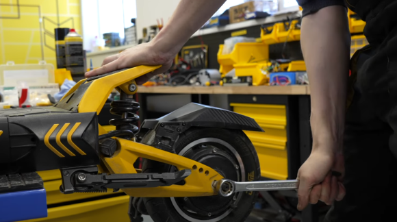 Puncture repair on VSETT 10+ electric scooter